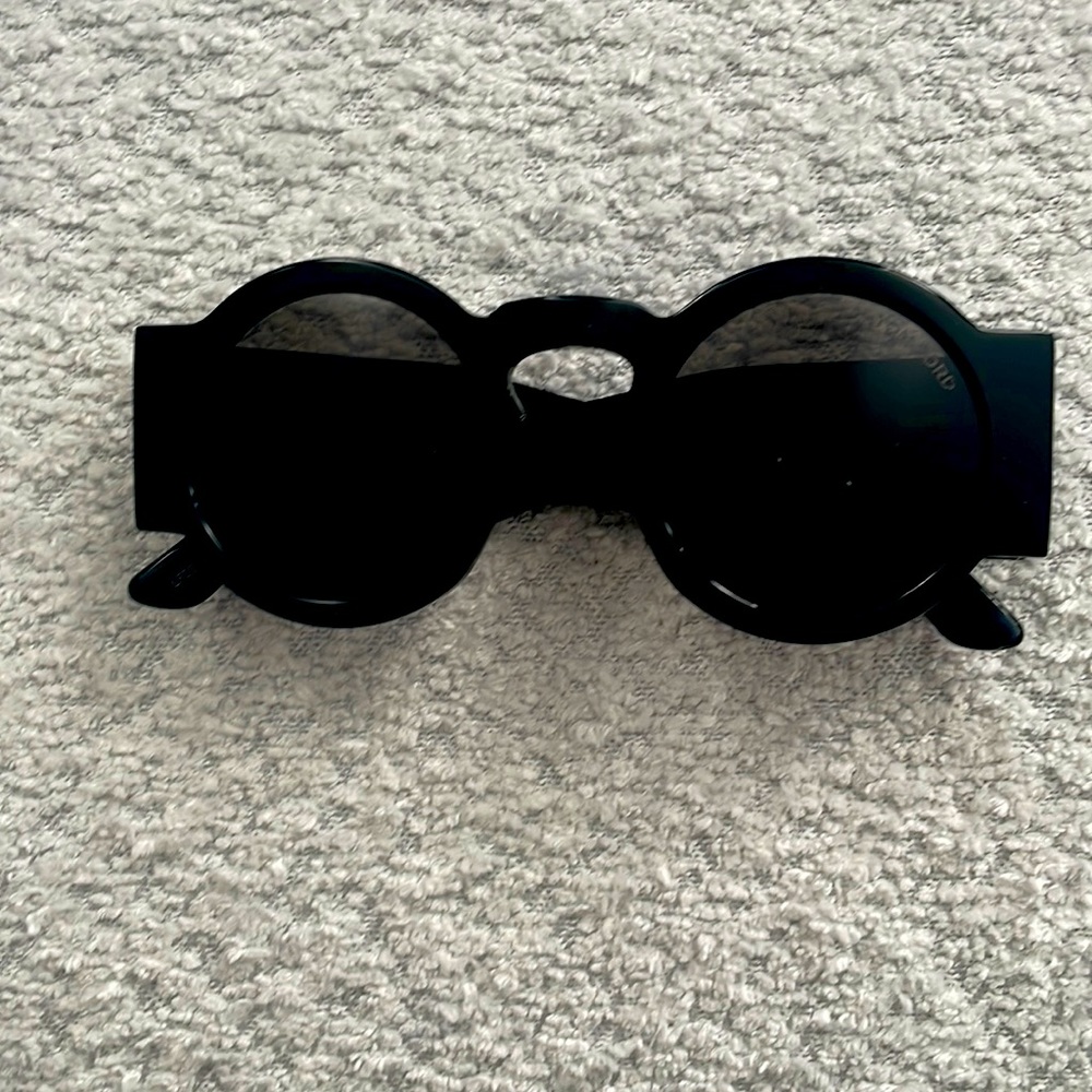 Tom Ford “Authentic” sunglasses